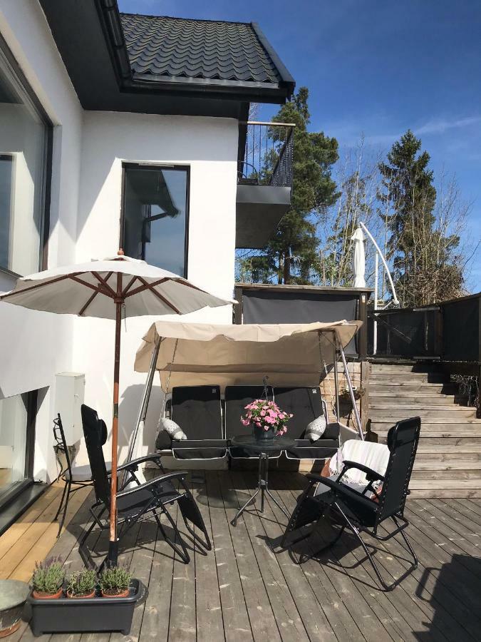 Lagenhet I Villa Pa Fornudden Tyreso Zewnętrze zdjęcie