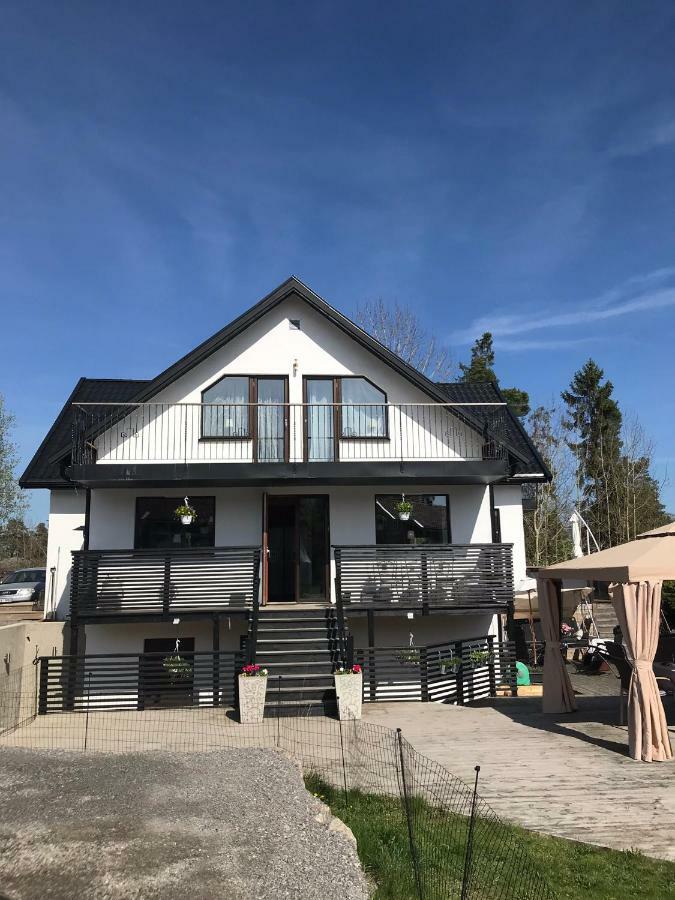 Lagenhet I Villa Pa Fornudden Tyreso Zewnętrze zdjęcie